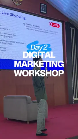 Iniii nih salah satu rahasia Santri banyak yang jadi pengusahaa, Yap belajar bisniss 🤭🤭 gimanaaa, masa ga pengen juga jadi pengusaha?🤩 #almaahiraiibsmalang #smpmalang #smamalang #digitalmarketingworkshop #digitalmarketing 