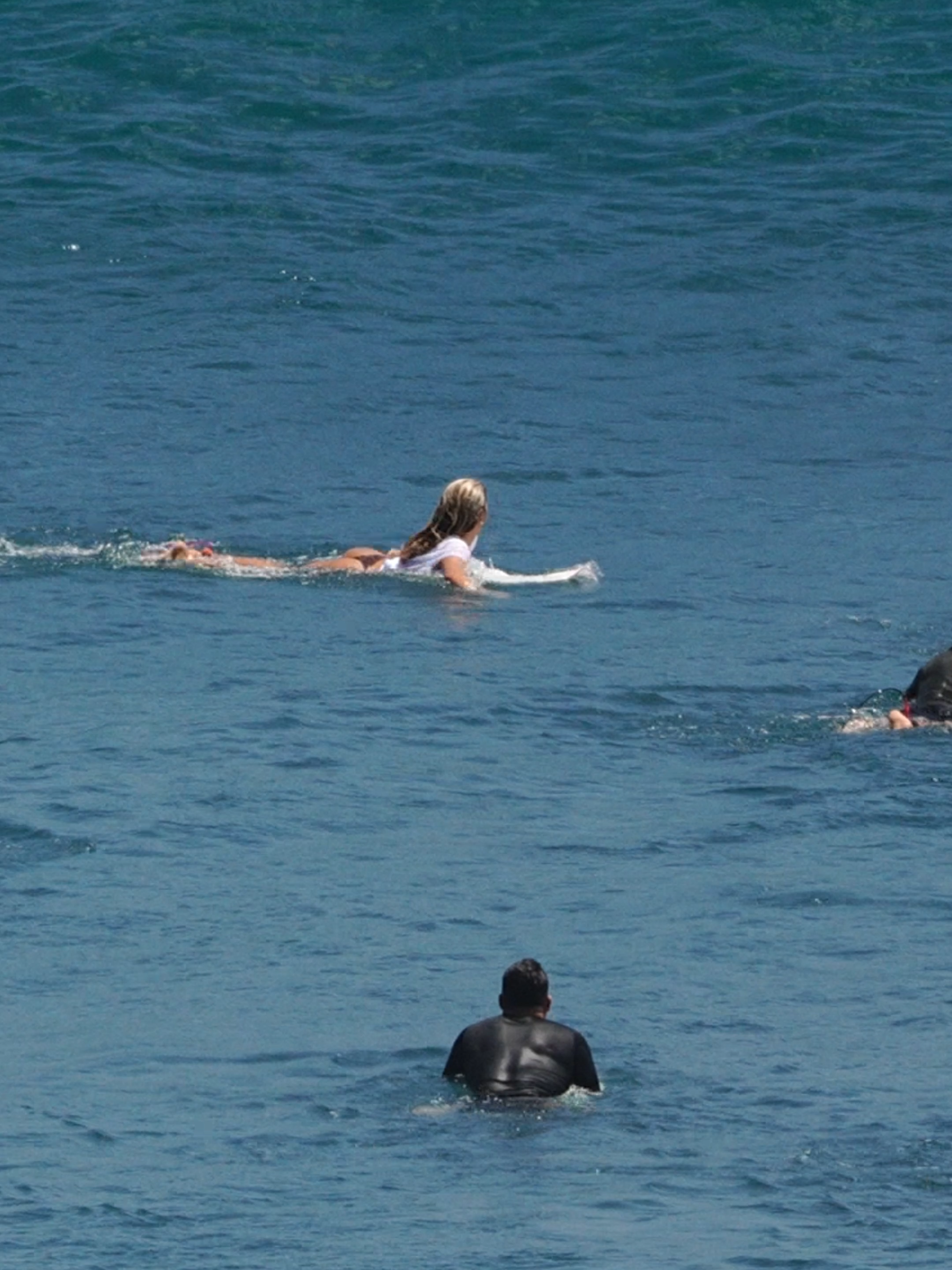 Sawyer Through Heavy Crowd at Uluwatu #surfing #surfingbali #surf