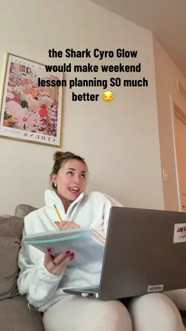 @Shark Beauty is at the TOP of my Christmas list!! ❤️🎄🧖‍♀️🙏🙏 #sendmeoneplease #imyourbiggestfan #teachersoftiktok #sharkcyroglowmask #trending 