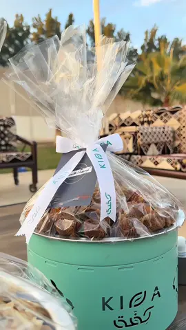 الشتاء جاء .. وبدت اجواء الجمعات الجميلة 🤩🤍 خبرونا جاهزين للجمعات ولا باقي 👀 ؟ 