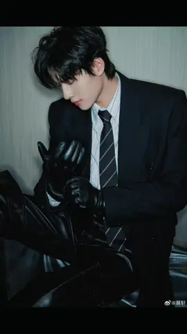 หล่อฟ้าประทานมาก คุณชายหยางโจว🦊🦔💙 #展轩   #zhanxuan  #จ่านเซวียน   #fyp  #aiเปิดการมองเห็น 