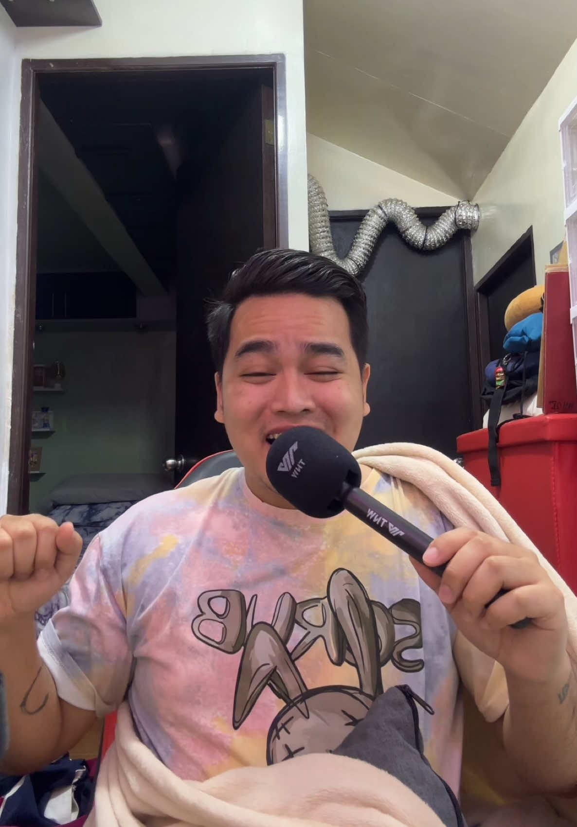 All i want for Christmas is MONEYYYYYY HAHAHA 🤑🤌🏻