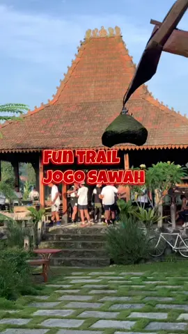 keseruan fun trail jogo sawah🔥 _ #peace_running #trailrunning #funrunning #gunungungaran #fyp 