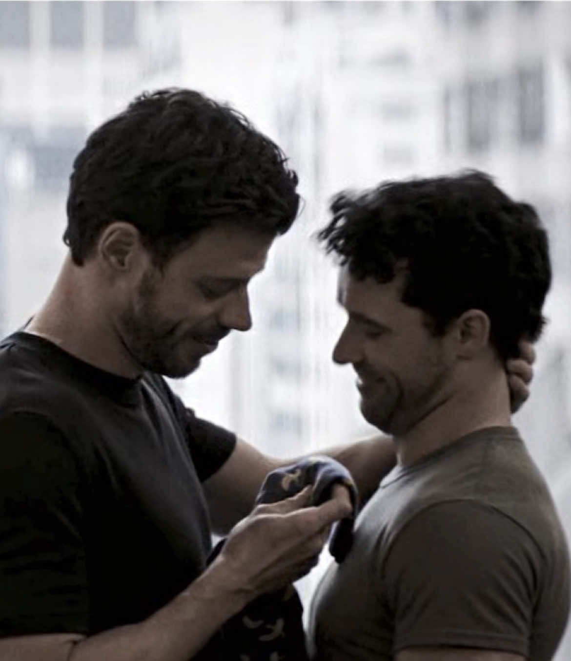 idc about what twitter says, they’re SOOO CUTEE  scp bttmscp cc @bell  #heatedrivalry #francoisarnaud #scotthunter #heatedrivalryedit  #fyp  heated rivalry Scott hunter x Kip Grady ship edit chxwookk 