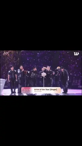 i’m so sorry for this😭 mereka kaget banget sama confettinya #straykids #asiaartistawards2025 #fyp #aaa2025 #foryoupage 