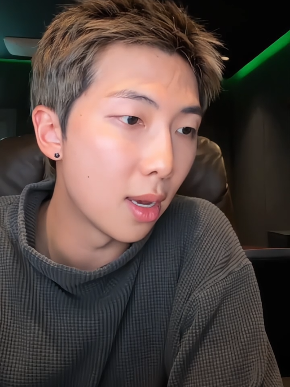 Live kamu hari ini kita kaya pasangan yg lagi tengkar dad😢 #namjoon  #rmbts  #btsarmy 