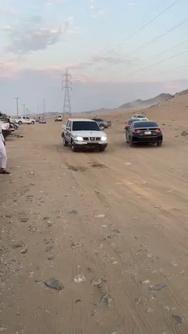 اطلق موتر فل عقده 😎✋🏻 .                        #ددسن_غمارتين #شعبيه #ينبع_المزه #اكسبلور #لايك #fyp #ينبع_البحر_المدينة_المنورة 