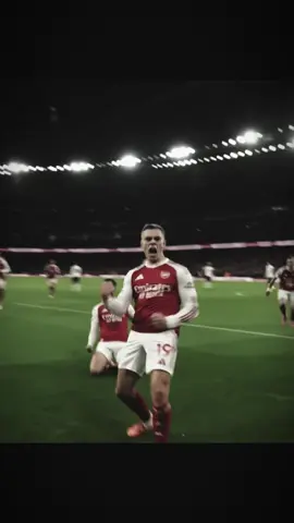 We’re just making the title race more entertaining 🤫 #footballtiktok #arsenalfc #team #goals #goviral 