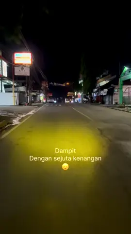 Dampit ninggal kenangan, view di malam hari #dampit #malangselatan🥰fypdong #malangselatan #pasardampit #dampitmalang