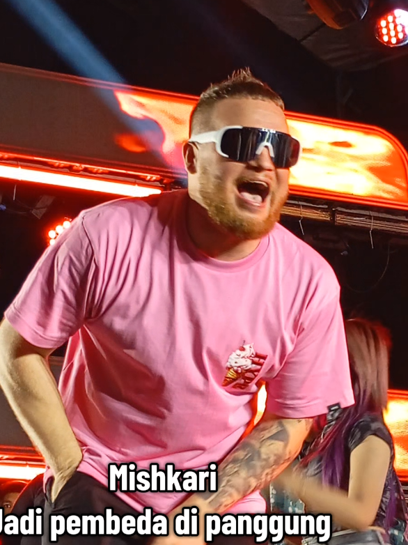 Pembeda sekaligus kejutan unik di panggung BREMA @BREWOG ELEKTRONIK @BRE NUSANTARA @Imaproduction @Angelita Septianaa @mishka_rr @oxin amelia #brema #brewoggank #karnavalsoundsystem #soundhoregjawatimur #fyppppppppppppppppppppppp 