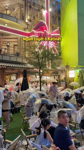 Ngắm tuyết rơi ở Katinat mà lạ quá :))) #coffee #katinat #reviewcafe #saigon #paophe 