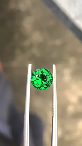 MIND BLOWING 7.5mm ROUND SHAPE VIBRANT GREEN GARNET WEIGHTING 2.07CT FROM THE MINES OF TANZANIA .💚💚💚.             #greengarnet #finequality                       @DOCTOR LAPIDARY 