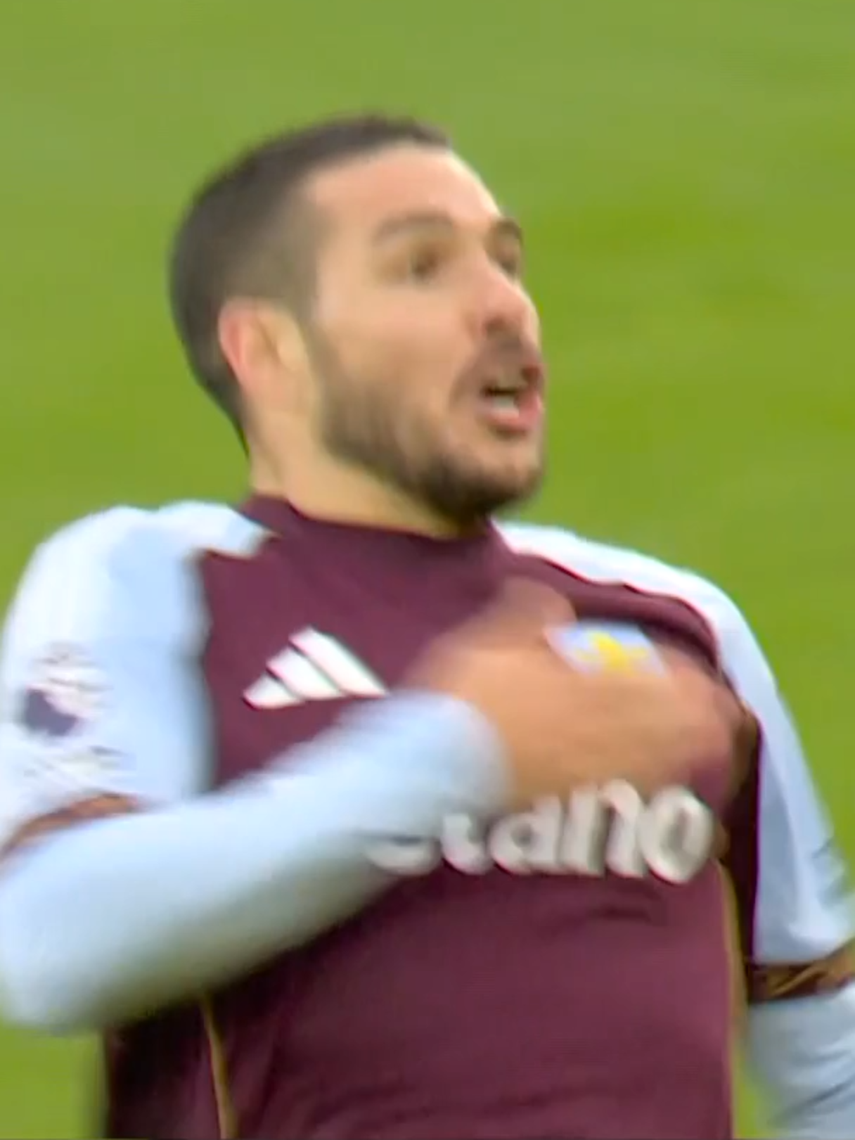 Emi Buendía always cooks under pressure 😤⚽ #SportsOnTikTok #SSPremierLeague #AVLARS #EmiBuendia #AstonVilla #Arsenal