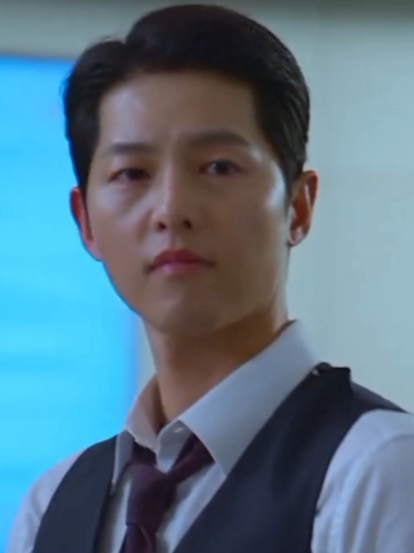 Todo el mundo lo miraba jajaja  #vincenzo #kdrama #vincenzocassano #SJK #fyp