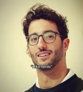 🤓🦦 #danielricciardo #charlesleclerc #lewishamilton #kimiantonelli #carlossainz 