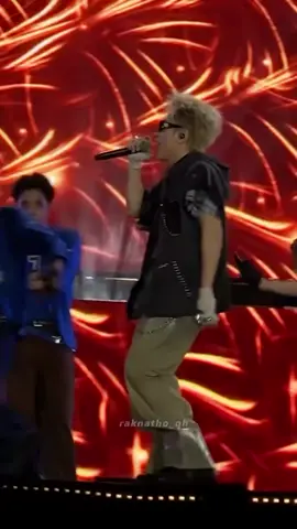 Chờiiii ơiiii nay vấp ngã nằm hát luôn quá dzữ 😂 #QuangHungMasterD #Muzik #vinaphone #trending #Bloomever 