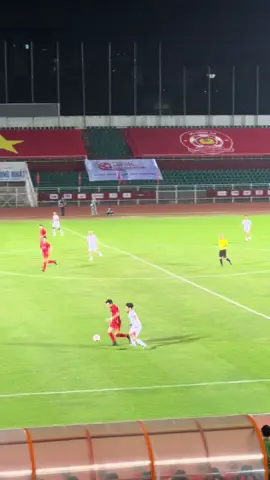 Đi đá banh ❌ Đi tấu hề ✅  Cừi mợt un á chèn 😝😝 #lantoayeuthuong #ngokienhuy #bắp 