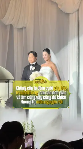 Thích cái cách cổ âm thầm 🥹🥹 #HuongLy #damcuoihuongly #showbiznhatbao #nhatbaotv 