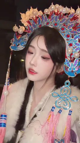 #张雅倩 你是真虞姬 我是假霸王. 