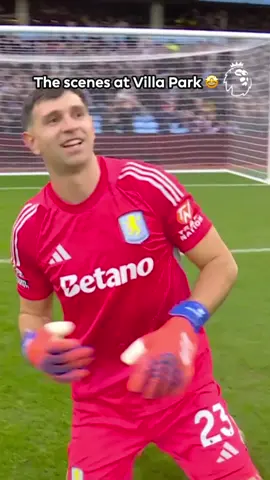 Villa Park erupted as @avfcofficial beat Arsenal to move into second in the #PremierLeague 👏