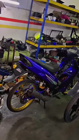 biru buat abang rindu,merah buat abang?👀@SkyJuice #125zr_loverz #125zrmalaysia #fyppppppppppppppppppppppp 