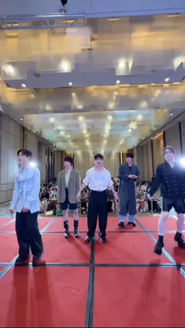 quá trời quá đất lun😂😂😂#tpst_🌀 @템페스트(TEMPEST) #As_i_am #Nocturnal #iE 