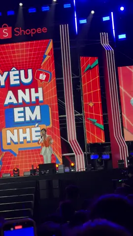 Đu idol ở Luxshare ICT #Luxshare #Shopee #HuyR