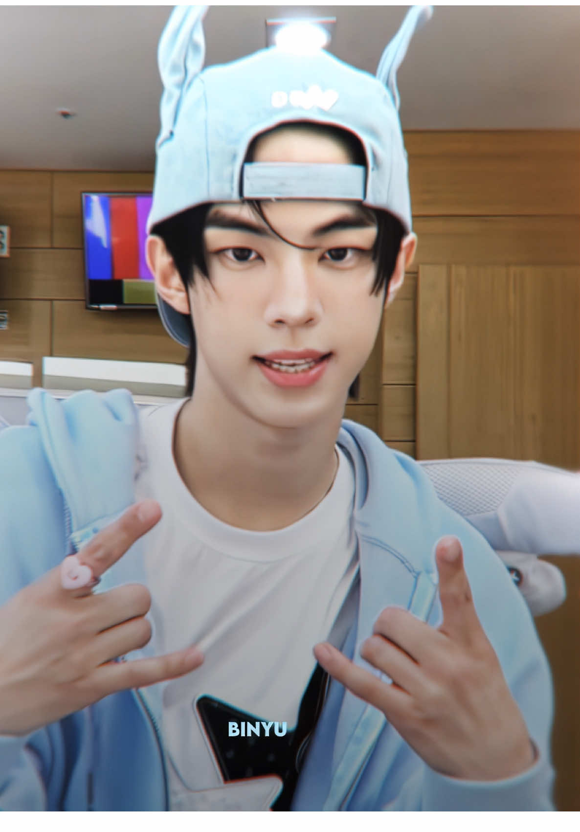 dohoon is not cute anymore || find more friends on boo! #DOHOON #도훈 #dohoonedit #tws #booapp @Breortis @TWS @bronedo 