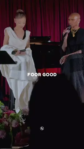 Makna lagunya dalem banget 🥺 #arianagrande  #wicked #forgood  Cr : @cynthiaerivo & @arianagrande  Via : Vt/Varietymagazine