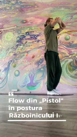 Flow din „Pistol” spre poziți-a Războinicului III🦵🔥 Un exercițiu scurt pentru echilibru, forță și coordonarea picioarelor. Ridici din „Pistol”, intri controlat în Războinicul III și revii în picioare. Lucrează piciorul de sprijin, centrul și stabilitatea. Dacă vrei mai multe flow-uri și tehnici de echilibru, abonează-te 💚  #pistolsquat #warriorIII #balance #yogapractice #yoga 