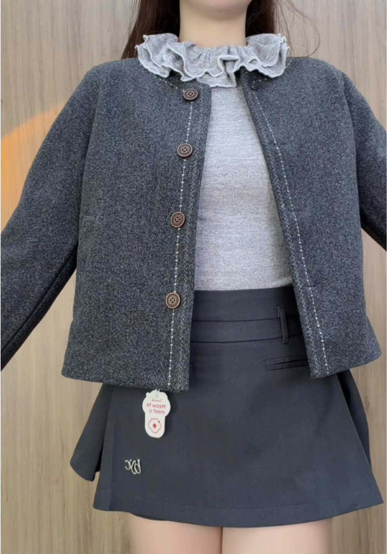 Áo dạ hoạ tiết thêu sịn lắm nì #quanao #dạtweet 