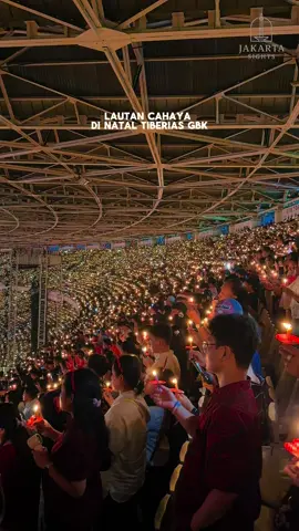 ‼️NATAL TIBERIAS‼️ [Save & Share] Penyalaan lilin di Natal Tiberias GBK berlangsung sangat meriah—ribuan jemaat menyalakan lilin bersamaan, menciptakan lautan cahaya yang indah dan penuh syukur. Momen ini menjadi puncak ibadah yang membawa suasana damai dan khidmat. #NatalTiberias #GBK2025 #LautanCahaya #PenyalaanLilin #MalamDamai 
