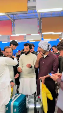 Byby yarano 🥹💔Saudi riyad ❤️@Ishaq pkvines @Gulfam Khan @Kami PK Vines #munirmuni #foryoupage #foryou #viralvideo #CapCut 