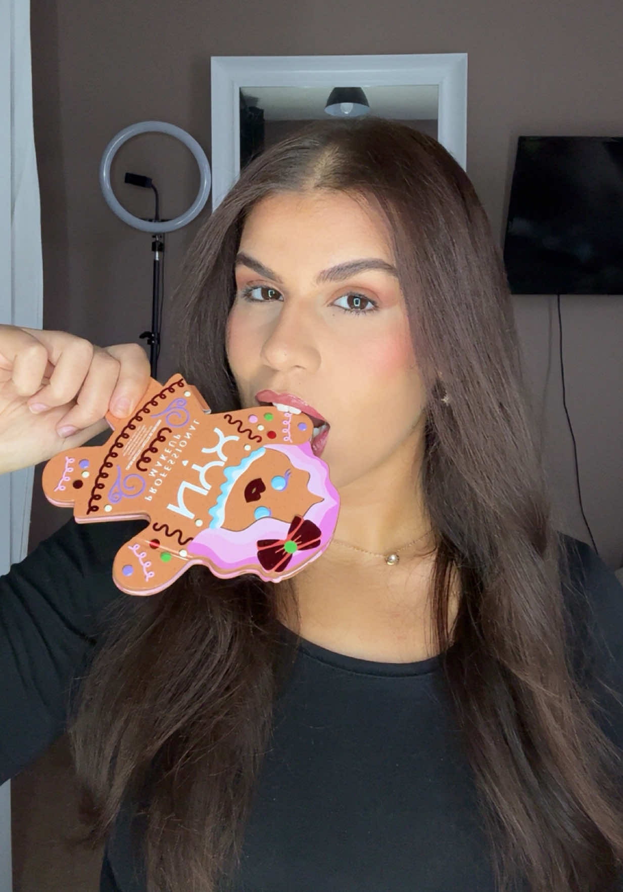 *En partenariat avec Nyx Professional Makeup Look glam pour briller toute la nuit💫 @nyxcosmetics_fr  #nyxcosmeticsfrance  #nyxprofessionalmakeup #FYI #pourtoi 