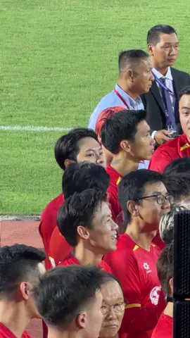 Khi Hai Khang (Hurrykng) chung khung hình với hai cầu thủ “huyền thoại” Đội Tuyển U23 tiền nhiệm Quế Ngọc Hải - Đoàn Văn Hậu #anhtraisayhi #hurrykng #gerdnang #quengochai #doanvanhau 