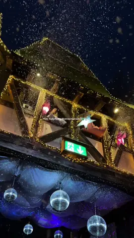 Weihnachtsmarkt trifft Brüder Grimm Märchen 🏰✨🥹  Einfach so magisch dort 🎄🥰✨  #schlosskaltenberg #weihnachtsmarkt #märchenwelt #magicmoments #bayern 