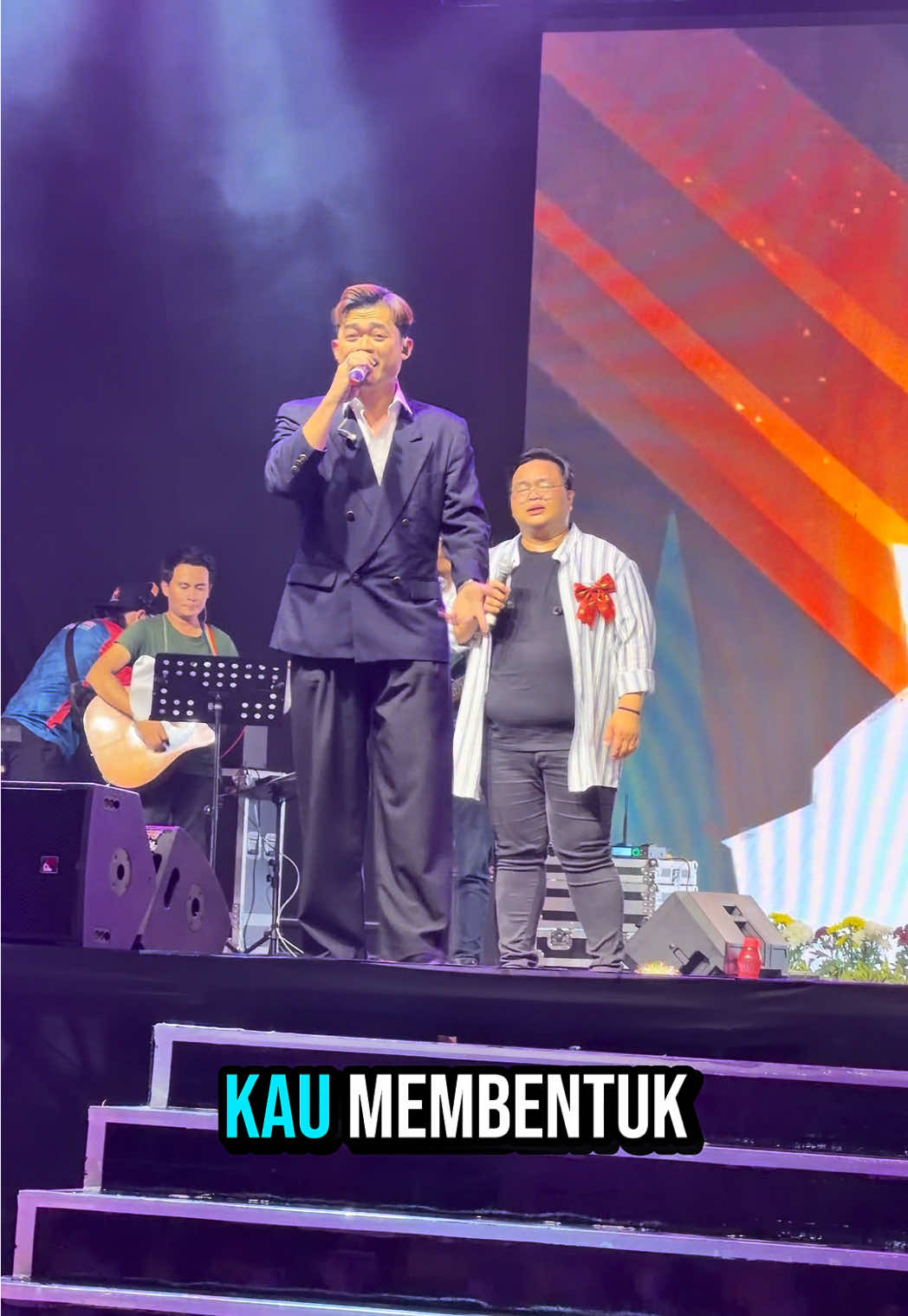 Lagi #sentuhhatiku by #ramleswalter special performance during #miricitychristmasparade2025 di #miri #lagurohani