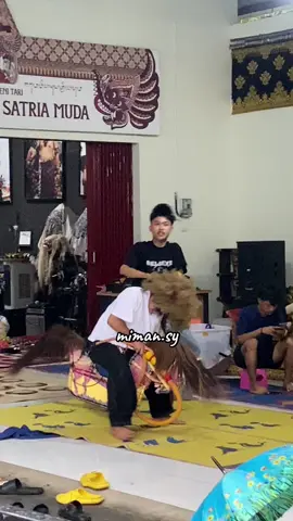 selak kemecer pentas a @Zull @brynn  #zull #brynn #zullgwsm #seno #gwsmlovers👹 