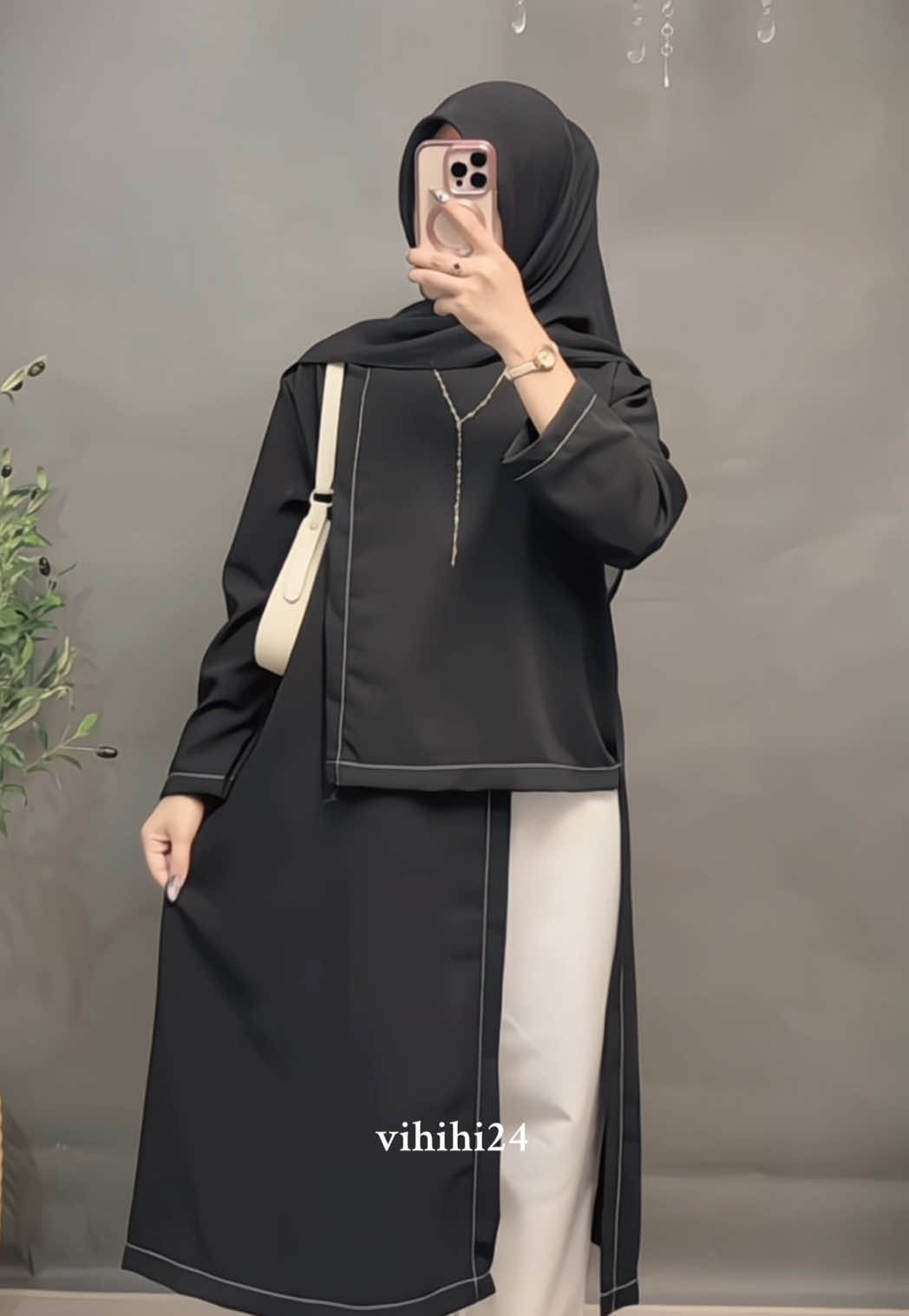 tunik panjang🖤 #tunik #longtunik #outfitmuslimah #outfitinspiration 