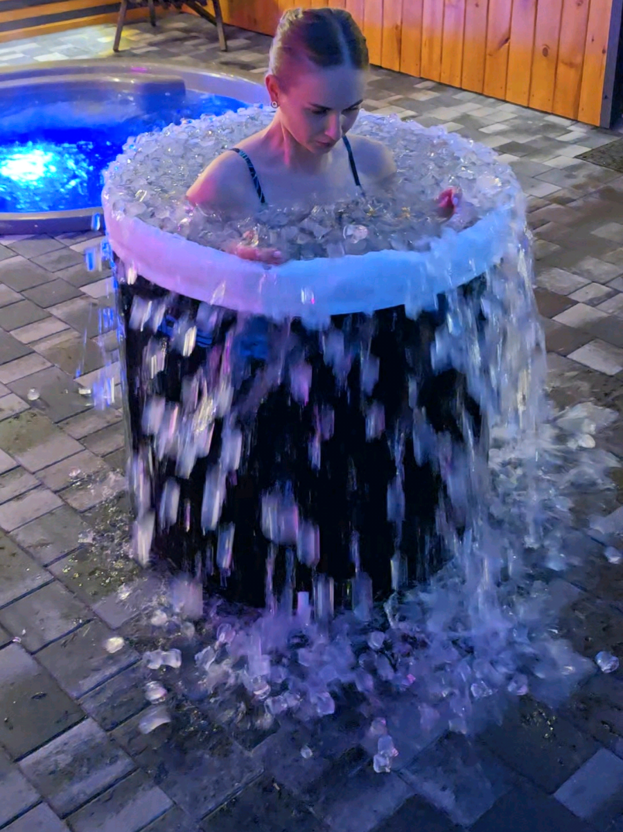 Здорова і щаслива💙 #icebath #wimhof #coldplunge #viral 