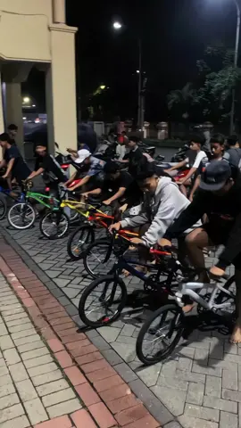 #sediaakusebelumhujan #balapontheljombang #onthelspeedsidoarjo #onthelspeedsurabaya #fyp 