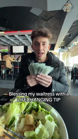 I gave her the biggest tip she’s ever received! I’m blessed so I like to give back. #fyp #blessed #lifechanging 