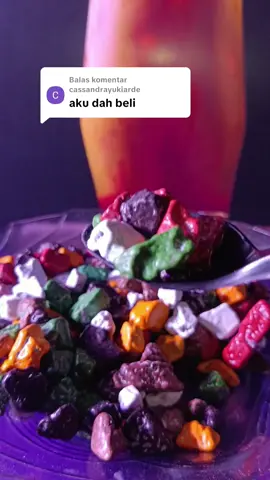 Membalas @cassandrayukiarde Makasih banyak Kak sudah order! Gimana nih Kak, udah cobain Coklat Kerikil Arab Premium-nya? Coba komen di bawah, lebih lumer dan kriuk dari yang lain gak? Stok aman di seller baru kita, harganya juga kompetitif. Yang belum coba, yuk ikutan! Cek keranjang kuning sekarang. #coklatkerikil #reviewjujur #socialproof #oleholehhaji #cemilanarab 