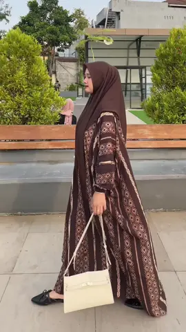 Pake Queena Kaftan Dijamin Autoo jadi pusat perhatian orangg 😍🔥 Buruann dichekout sebelum kehabisannn ‼️🔥#kaftan #kaftanviral #dasterviral 