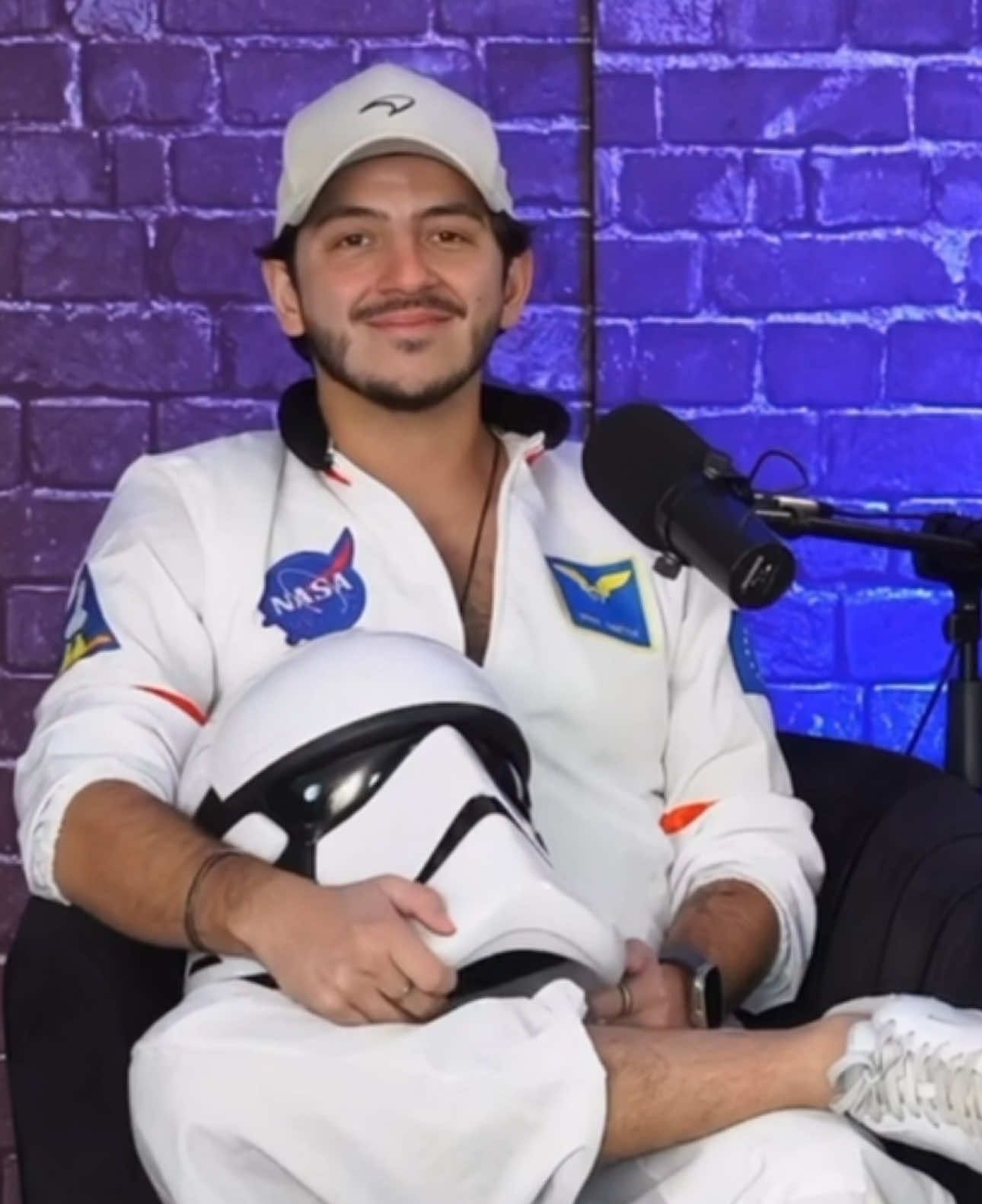 Al parecer qué Chaparro esta en peligro en su relación #luischaparro #5comentarios #alejandrosago #Zerme #relacionestoxicas 