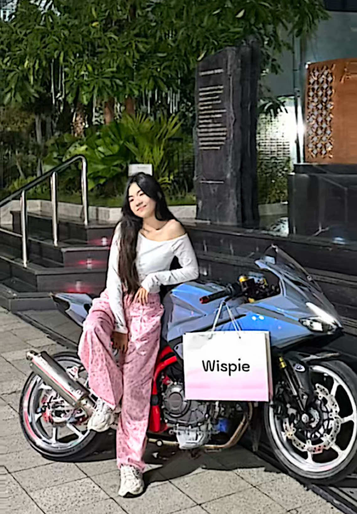 #CapCut jangan karna aku pake wispie , kamu mainin aku seenak hati🤏🏻 #fyp #fypシ #babyrr #cbr250rr 