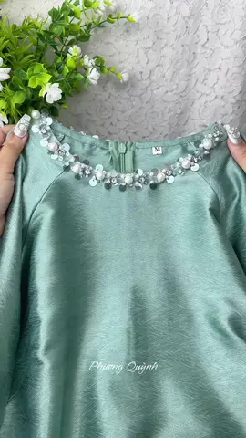 Áo dài cách tân dáng suông màu trơn #aodai #aodaitet #aodaicachtan #thoitrang #fypシ゚ 