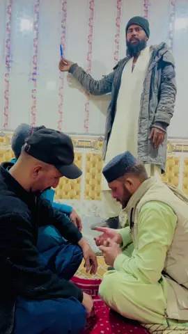 Lass kheryy bya na razii 😜😜#pak #kash #we #kashmirgroup #eng #fyp #burhan_tv #AikArielBees #ka #viral #foryoupage #foryou @𝗙 𝗔 𝗗 𝗢 🚩 