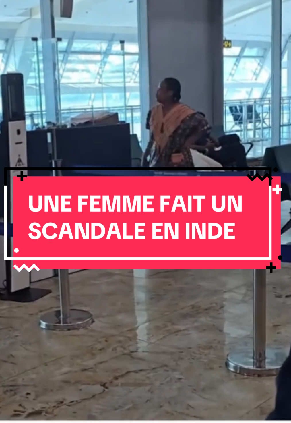 🛑Une femme africaine se fâche dans une compagnie aérienne de l’Inde car elle ne peut pas retourner en france. #baeccharcha #gossipdebaec 