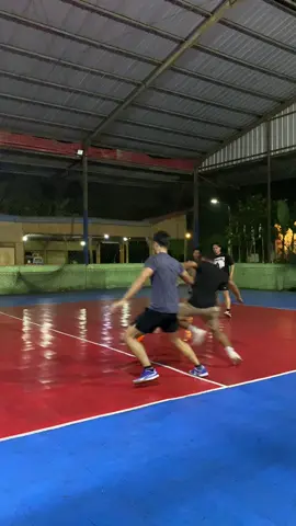 after syuting pak ceo langsung main futsal bersama crew #bericintawaktu #bericintawaktusctv 